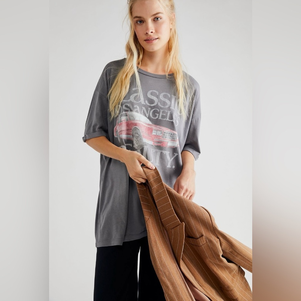 Classic Beauty Oversized Tee